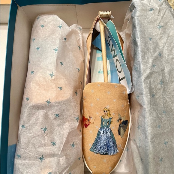 NIB SLEEPING BEAUTY - SIZE 7 - Picture 4 of 8